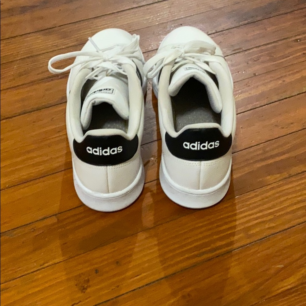 Men’s Adidas shoes - Picture 3 of 4